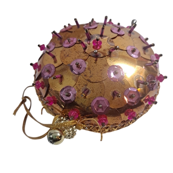 Vintage Beaded Push Pin Christmas Ornament Gold Pink Sequins Retro MCM - Picture 4 of 9